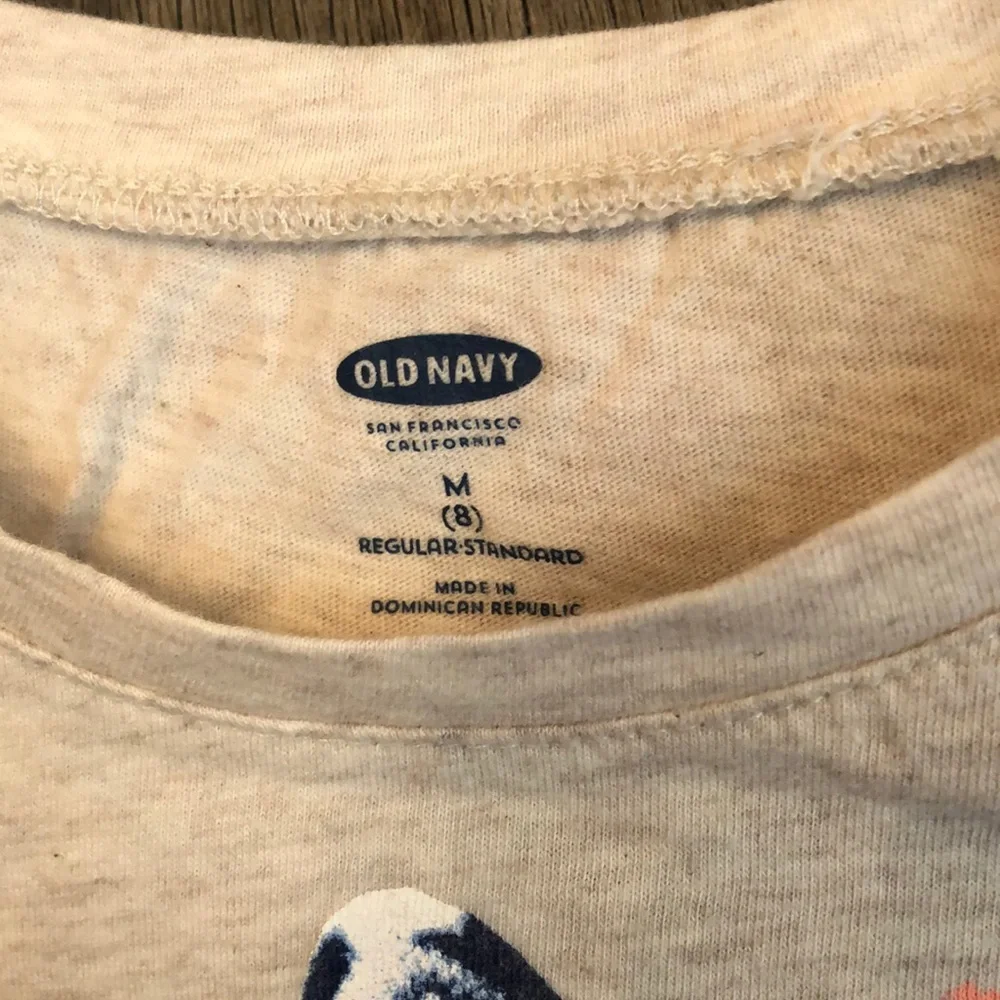 Old Navy Zebra Graphic T-shirt in Oatmeal Heather Size Medium 8 Girls